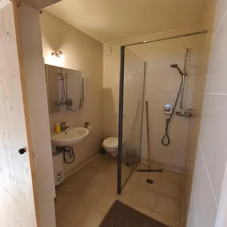 Gemuetliche * 黑明根